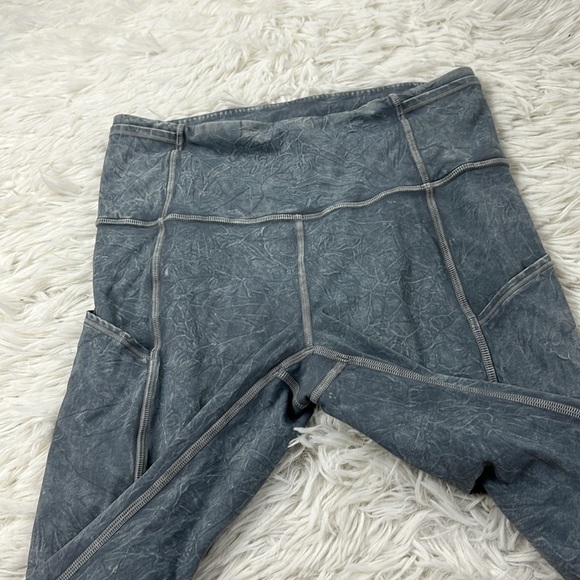 Lululemon Fast and Free Short 10" *Ice Dye Ice Wash Asphalt Grey - Picture 2 of 5